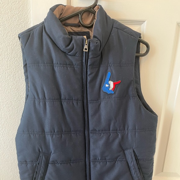 Vest - Picture 2 of 8